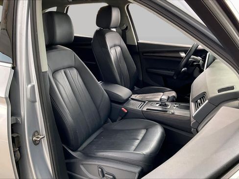 Used 2019 Audi Q5 2.0T Premium Plus w/ Premium Plus Package AWD/4WD image 9