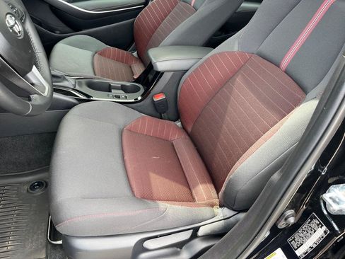 Used 2025 Toyota Corolla SE w/ SE Premium Package FWD image 18