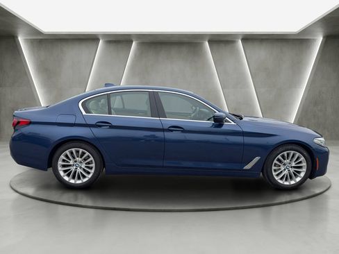 Used 2023 BMW 530i xDrive w/ Convenience Package AWD/4WD image 8