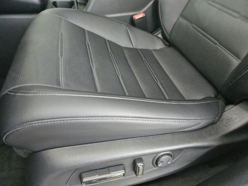 Used 2025 Honda CR-V EX-L image 31