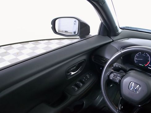 Used 2024 Honda HR-V Sport image 24