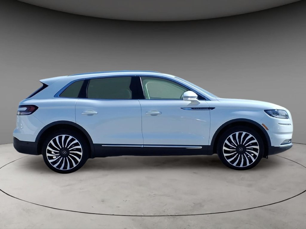 Certified 2023 Lincoln Nautilus Black Label AWD/4WD image 10