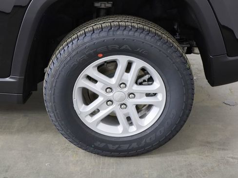 New 2025 Jeep Grand Cherokee Laredo image 44