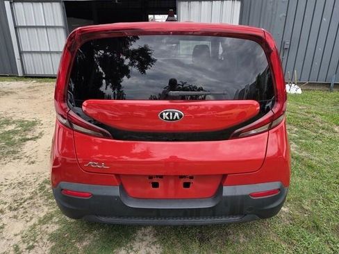 Used 2021 Kia Soul LX FWD image 18