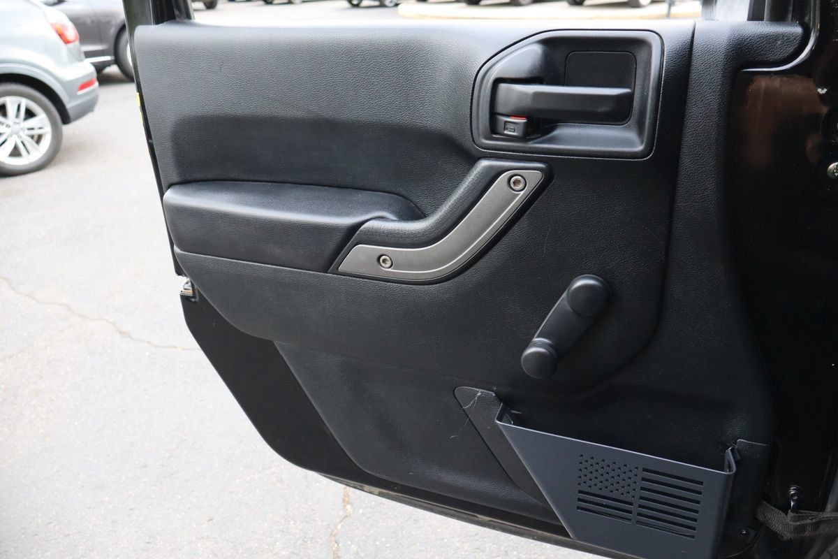Used 2017 Jeep Wrangler Sport AWD/4WD image 19