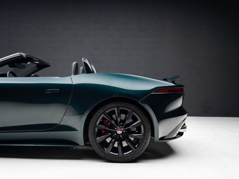 Used 2021 Jaguar F-TYPE R AWD/4WD image 24