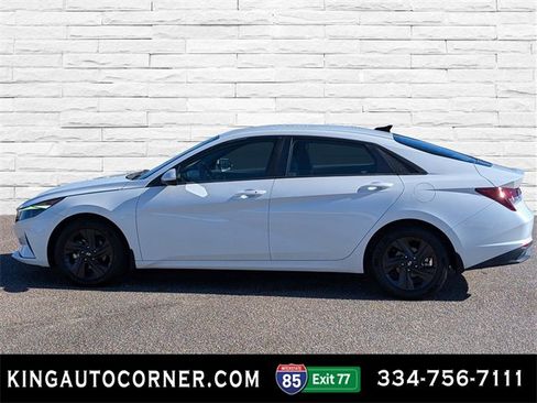 Used 2022 Hyundai Elantra SEL w/ Convenience Package image 8