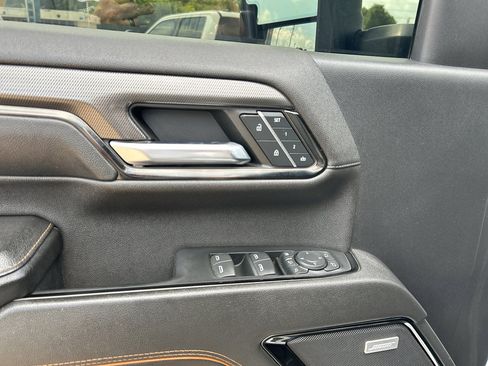 Used 2024 GMC Sierra 2500 AT4 w/ AT4 Premium Plus Package AWD/4WD image 19