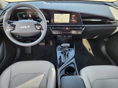 New 2026 Kia Niro EX image 9