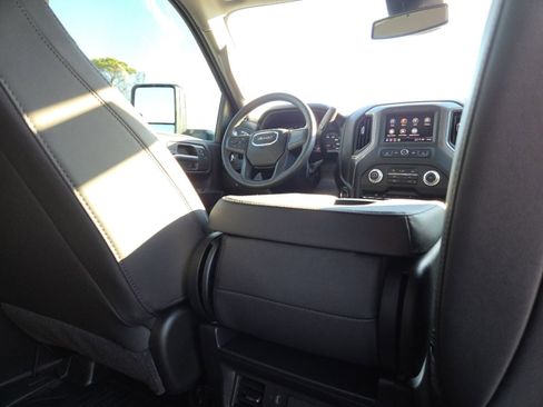 New 2026 GMC Sierra 3500 Pro w/ Convenience Package image 25