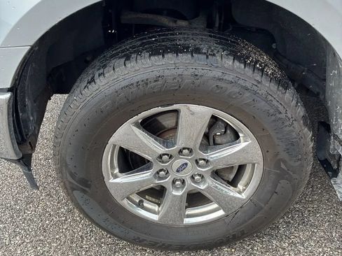 Used 2018 Ford F150 XLT w/ Equipment Group 302A Luxury AWD/4WD image 17