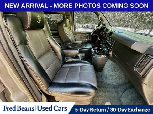 Used 2018 Chevrolet Express 2500 w/ Enhanced Convenience Package RWD image 36