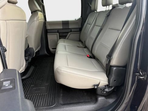 Used 2022 Ford F250 XL w/ Power Equipment Group AWD/4WD image 9