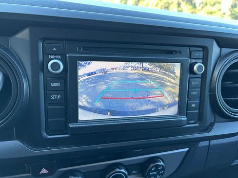 Used 2016 Toyota Tacoma SR image 23