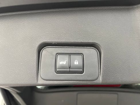 Used 2024 Nissan Rogue SL AWD/4WD image 41
