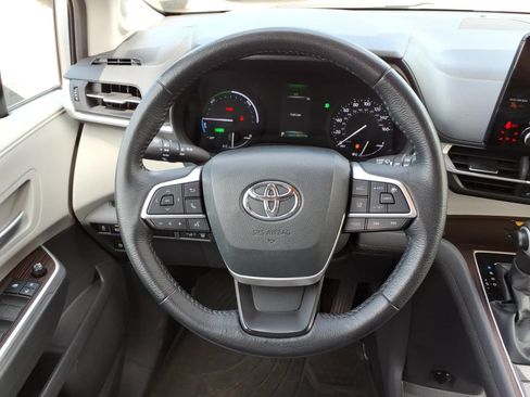 Used 2021 Toyota Sienna XLE w/ XLE Plus Package AWD/4WD image 22