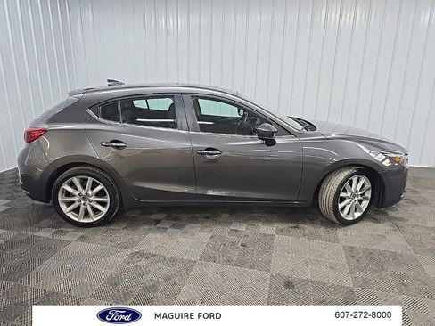 Used 2017 MAZDA MAZDA3 Grand Touring w/ Premium Equipment Package FWD image 2
