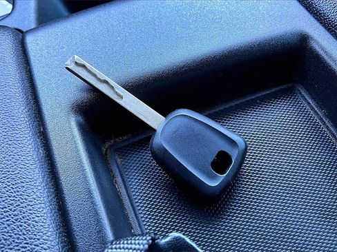 Used 2020 Chevrolet Silverado 1500 Custom w/ Custom Value Package image 35