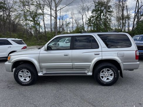 Used 1999 Toyota 4Runner Limited AWD/4WD image 2