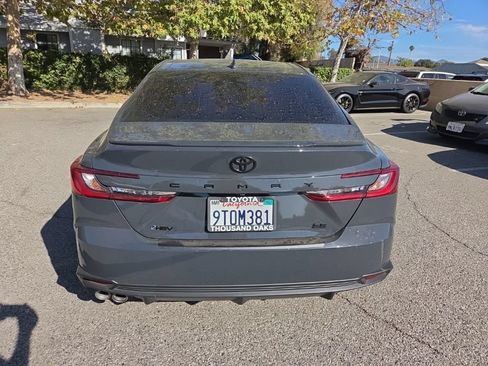 Used 2025 Toyota Camry SE FWD image 5