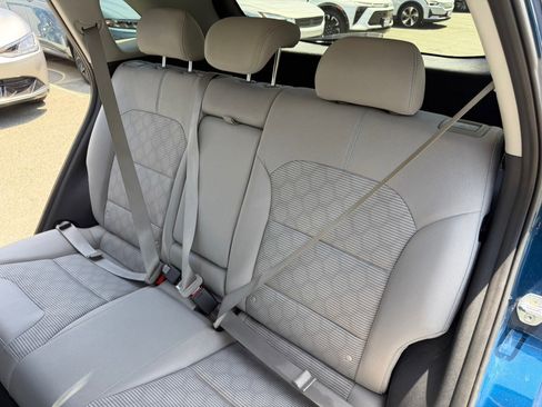 Used 2022 Kia Niro LXS FWD image 41