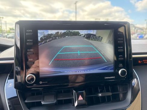 Used 2022 Toyota Corolla LE FWD image 16