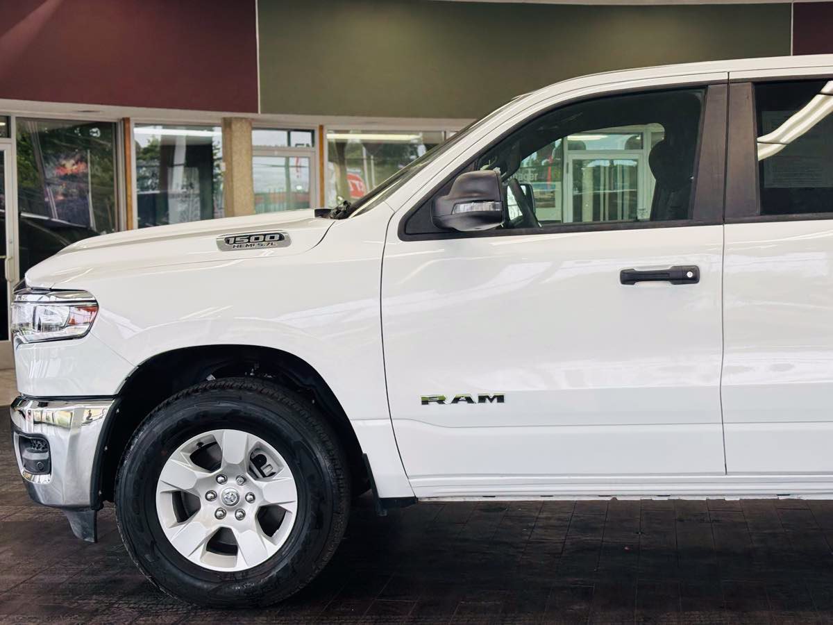 Used 2025 RAM 1500 Tradesman AWD/4WD image 16