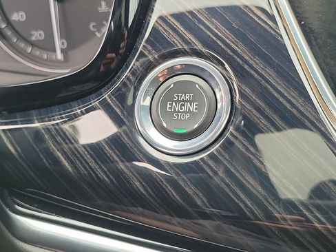 Certified 2024 Cadillac XT6 Premium Luxury w/ Technology Package FWD image 17