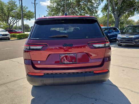 Used 2025 Jeep Grand Cherokee L Altitude RWD image 7