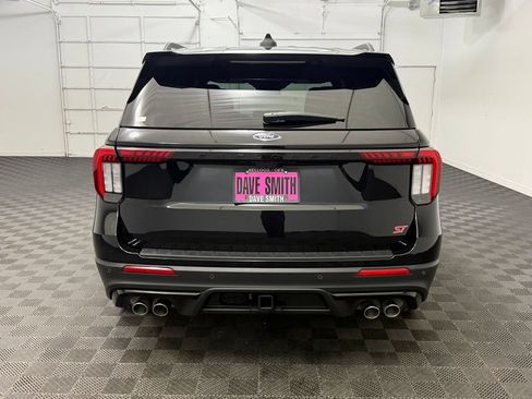 Used 2025 Ford Explorer ST AWD/4WD image 9
