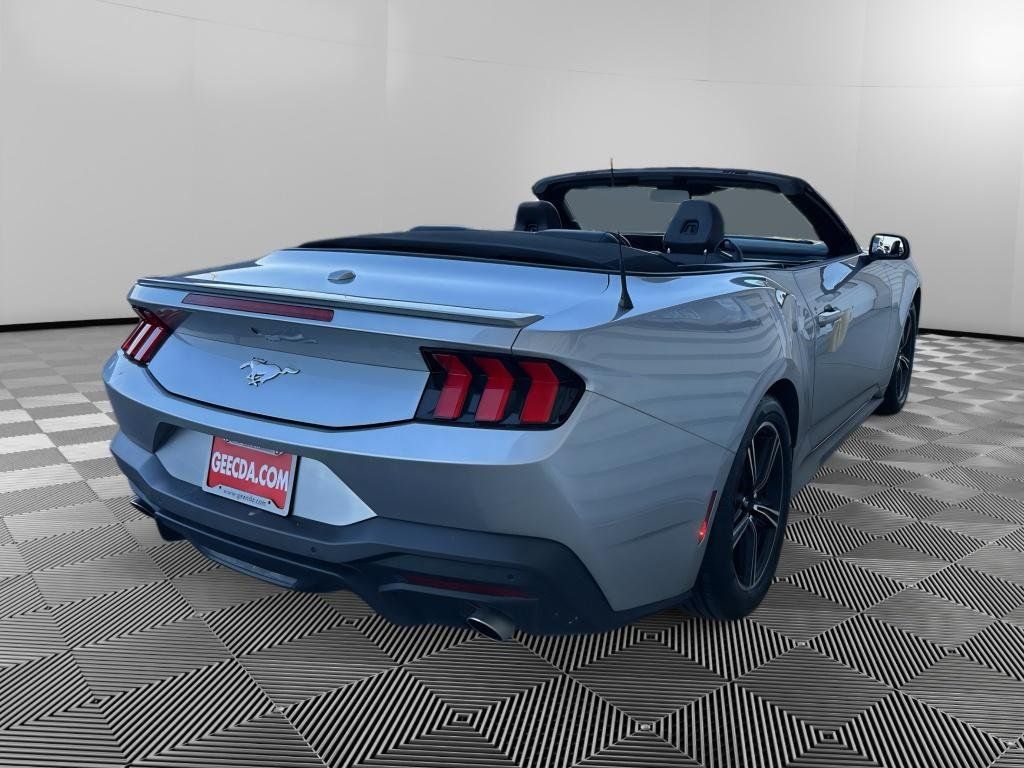 Used 2025 Ford Mustang Premium RWD image 4