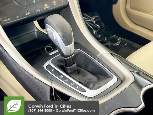 Used 2014 Ford Fusion SE FWD image 10