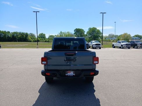 New 2026 Jeep Gladiator Sport image 7