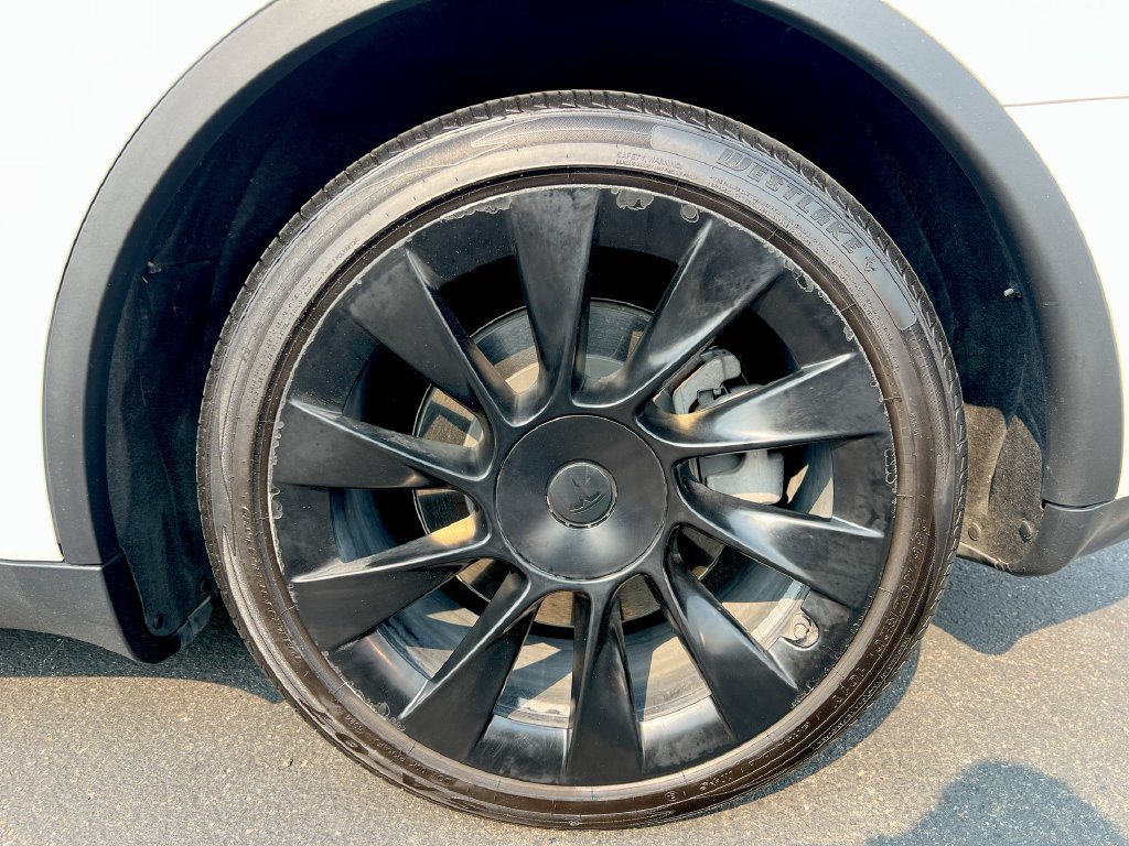 Used 2021 Tesla Model Y Long Range AWD/4WD image 26