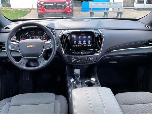 Certified 2023 Chevrolet Traverse LT w/ Rear Camera Mirror Package image 14