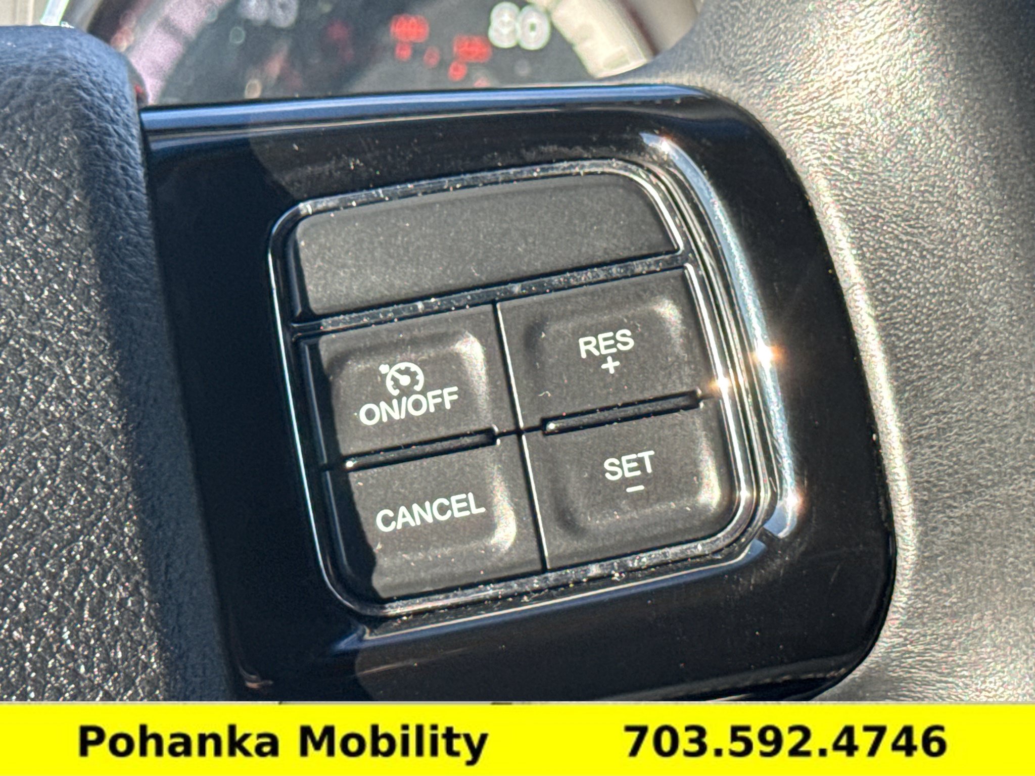 Used 2017 Dodge Grand Caravan SXT FWD image 16