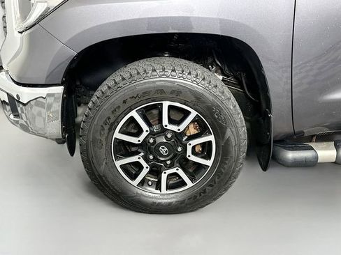 Used 2018 Toyota Tundra SR5 w/ TRD Off Road Package AWD/4WD image 29