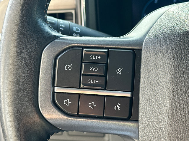 Used 2023 Ford F250 Lariat w/ Sport Appearance Package AWD/4WD image 32