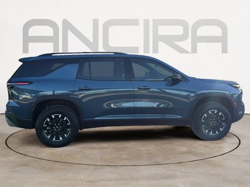 Used 2025 Chevrolet Traverse Z71 w/ Enhanced Driving Package image 13