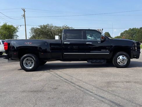 Used 2018 Chevrolet Silverado 3500 LTZ w/ Duramax Plus Package AWD/4WD image 4