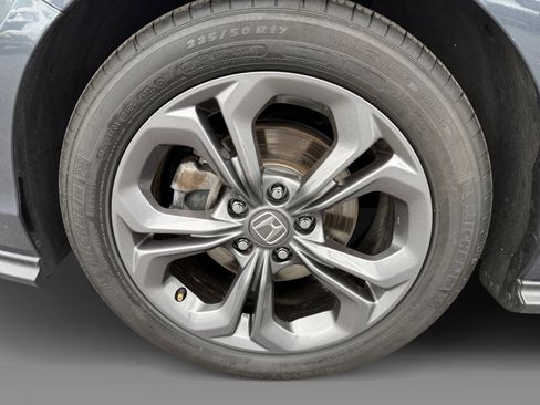 Certified 2023 Honda Accord EX image 9