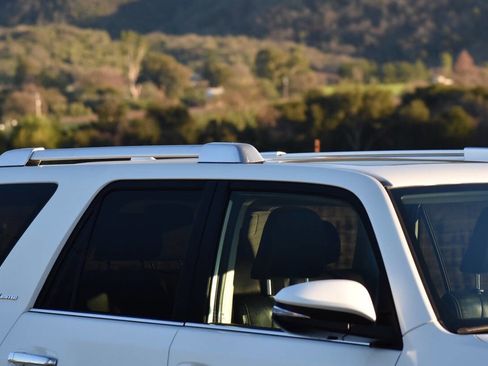 Used 2019 Toyota 4Runner 4WD image 6