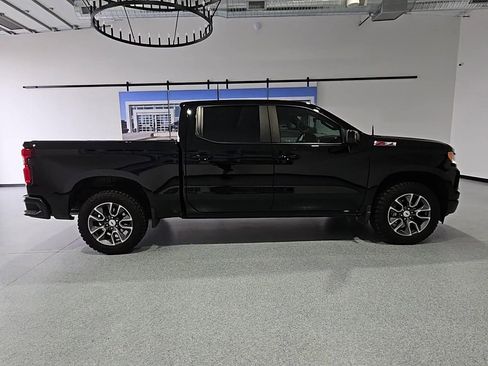 Used 2023 Chevrolet Silverado 1500 RST w/ Convenience Package II AWD/4WD image 9