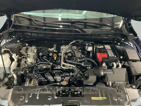 Used 2024 Nissan Altima 2.5 SR FWD image 34