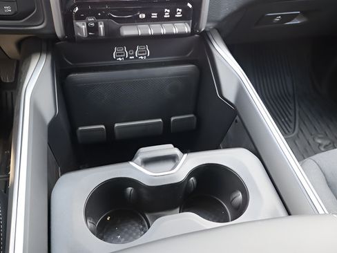 New 2026 RAM 3500 Big Horn AWD/4WD image 21