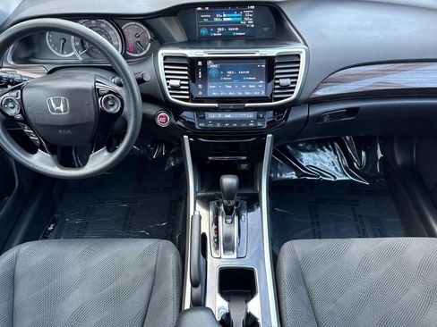 Used 2017 Honda Accord EX image 16