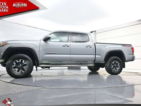 Used 2019 Toyota Tacoma TRD Off-Road w/ Technology Package AWD/4WD image 24