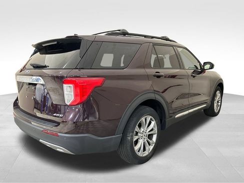 Used 2022 Ford Explorer XLT w/ Equipment Group 202A AWD/4WD image 5