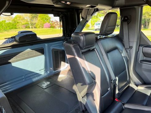 Used 2025 Ford Bronco Outer Banks AWD/4WD image 34