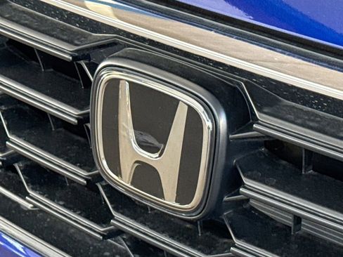 Used 2025 Honda CR-V LX image 5